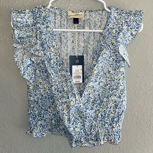 Universal Thread top